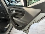 Volvo XC40 2.0 B4 MHEV Plus Dark DCT Auto Euro 6 (s/s) 5dr 11