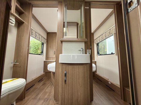 Coachman VIP 545/4  23