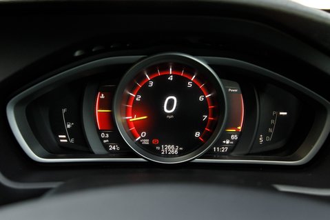 Volvo V40 T3 CROSS COUNTRY PRO 10