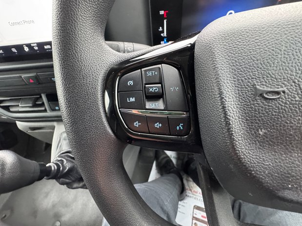 Ford Transit Custom SWB L1H1 Low Roof Trend 280 Air Con Alloys Cam Carplay Sensors EURO 6 17