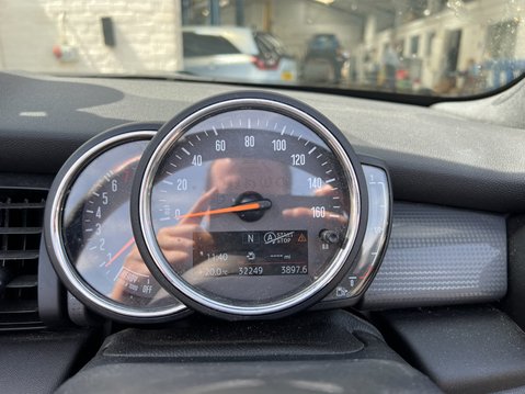 Mini Convertible (Sold) 1.5 Cooper Classic Convertible 2dr Petrol Manual Euro 6 (s/s) (136 p 17
