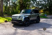Land Rover Defender 90 V8. PLUMB BODYKIT. URBAN WHEELS. CARBON FIBRE INTERIOR. 