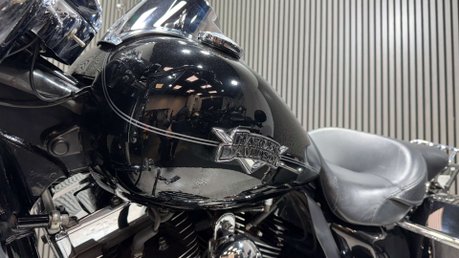 Harley-Davidson Touring 1690 FLHRC ROADKING CLASSIC 2012, MANY EXTRAS, LONG MOT 33