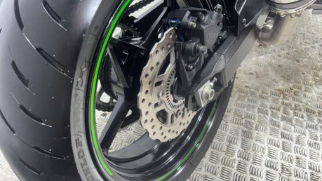 Kawasaki Z900 2017 ONLY 8K NEW MOT SUPER NAKED EXCELLENT CONDITION 900CC 22