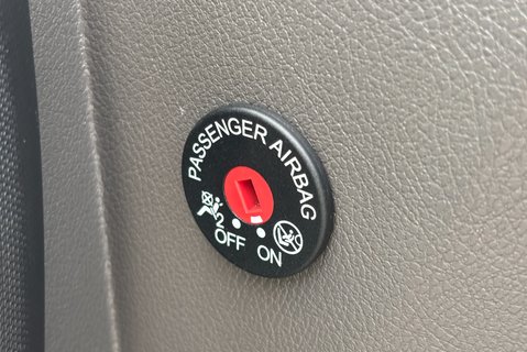 Ford Transit Connect 230 L2 Trend DCIV Automatic 120 ps Tdci - Sat Nav / Air Con / Camera 33