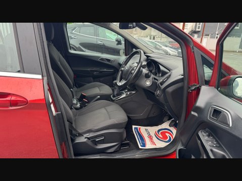 Ford B-Max TITANIUM 8