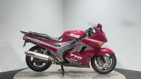 Kawasaki ZZR 1990 33K SPORTS TOURER CLASSIC 1100CC PROJECT BIKE SPARES OR REPAIR 1