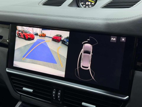Porsche Cayenne 3.0 V6 E-Hybrid 14kWh SUV 5dr Petrol Plug-in Hybrid TiptronicS 4WD Euro 6 ( 36