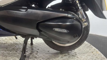 Honda FJS 2003 ONLY 18K LARGE 600CC MAXI SCOOTER NEW MOT SERVICED 12