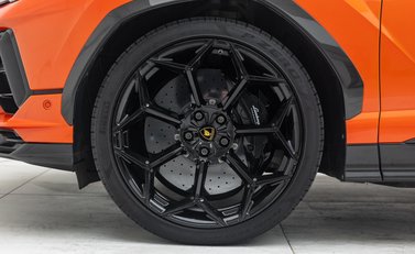 Lamborghini Urus PERFORMANTE 42