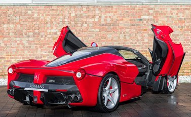 Ferrari LaFerrari Aperta 12