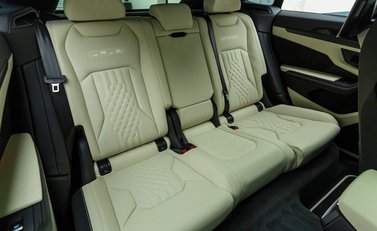 Lamborghini Urus S 12