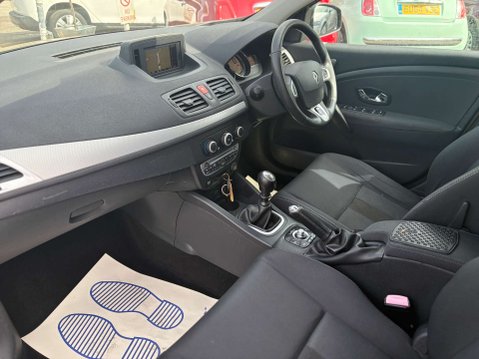 Renault Megane 1.6 16V Dynamique TomTom Sport Tourer 5dr Petrol Manual Euro 5 (110 ps) 10