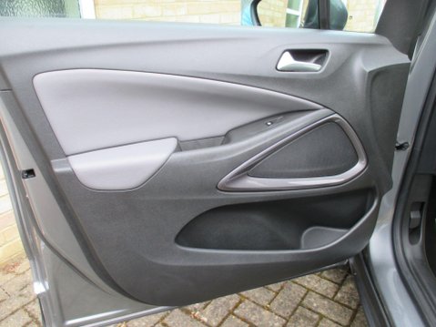 Vauxhall Crossland X 1.2 Elite Nav Euro 6 5dr 46