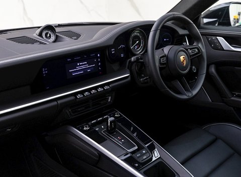 Porsche 911 Turbo (992) 15