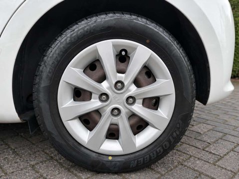 Kia Rio 1.25 1 Hatchback 5dr Petrol Manual Euro 6 (84 bhp) 9