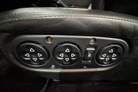 Porsche 911 Carrera 993 Carrera 19