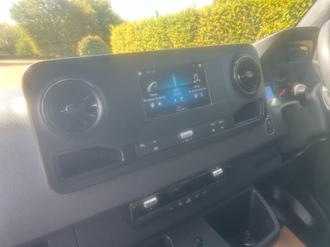 Mercedes-Benz Sprinter 2.0 315 CDI Premium Panel Van 5dr Diesel G-Tronic RWD L2 H2 Euro 6 (s/s) (1 3