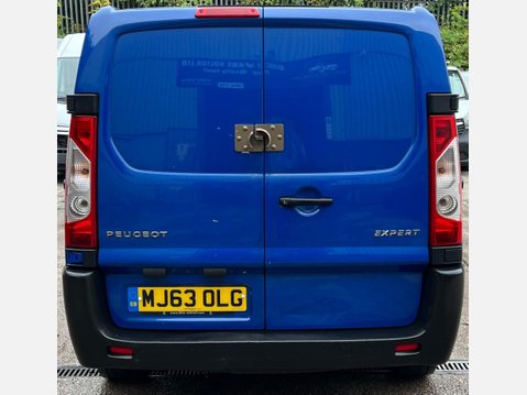 Peugeot Expert 2.0 HDi Panel Van 4dr Diesel Manual L1 H1 (196 g/km, 136 bhp) 15