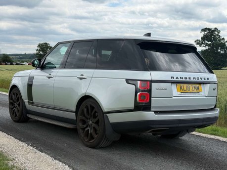 Land Rover Range Rover 3.0 Range Rover Vogue TDV6 Auto 4WD 5dr 22