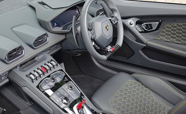 Lamborghini Huracan Spyder 20