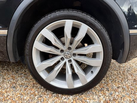 Volkswagen Tiguan 2.0 TDI BlueMotion Tech R-Line DSG 4Motion Euro 6 (s/s) 5dr 13