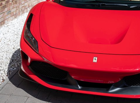 Ferrari F8 Tributo 26