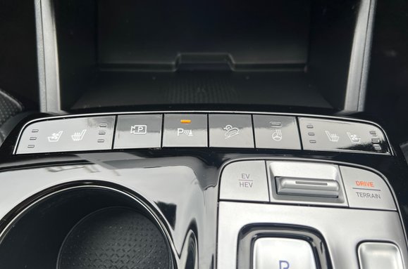 Hyundai TUCSON 1.6h T-GDI ULTIMATE AUTO PETROL HYBRID 47