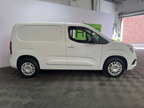 Vauxhall Combo 1.5 Combo 2300 Professional Turbo D S/S 9