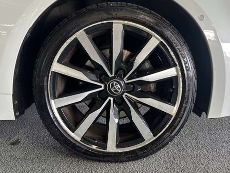 Toyota Corolla 2.0 Corolla GR Sport HEV CVT 5dr 34