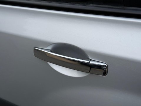 Nissan X-Trail 2.0 dCi Tekna Auto 4WD Euro 5 5dr (AVM) 27