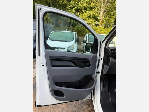 Peugeot Expert 2.0 BlueHDi 1400 Professional Standard Panel Van 6dr Diesel Manual MWB Euro 34