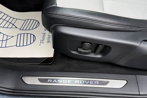 Land Rover Range Rover Evoque FIRST EDITION MHEV - PAN ROOF - NOLITA GREY - TWO TONE LEATHER - HIGH SPEC 31