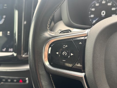 Volvo XC60 (Sold) 2.0h T8 Twin Engine 11.6kWh R-Design SUV 5dr Petrol Plug-in Hybrid A 12