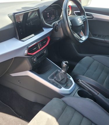 SEAT Arona ECOTSI FR SPORT.. STUNNING EXAMPLE.. 1 PREVIOUS OWNER 3