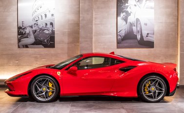 Ferrari F8 Tributo 2