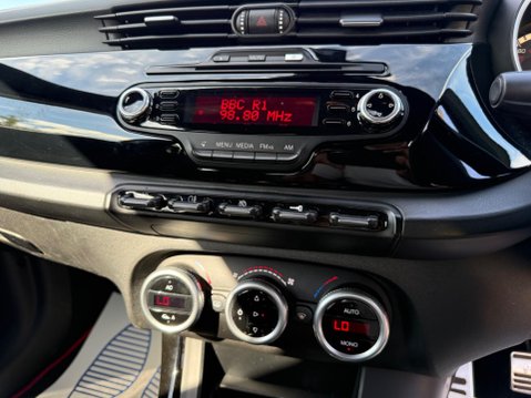 Alfa Romeo Giulietta 1.4 TB MultiAir Veloce TCT Euro 5 (s/s) 5dr 26