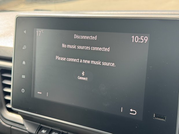 Renault Trafic SWB L1H1 [SOLD MM] Low Roof Advance SL30 Air Con Nav Sensors EURO 6 34