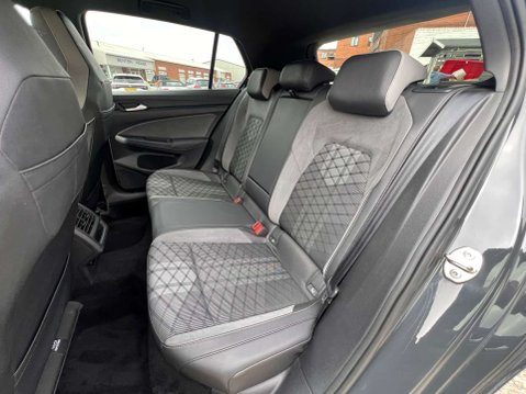 Volkswagen Golf 1.5 Golf R-Line eTSI Semi-Automatic 5dr - NATIONAL DELIVERY* 25