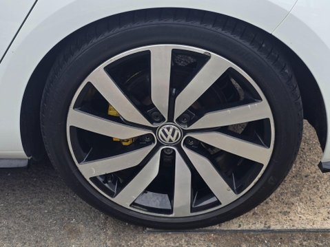 Volkswagen Golf 2.0 TDI R-Line DSG Euro 6 (s/s) 5dr 37