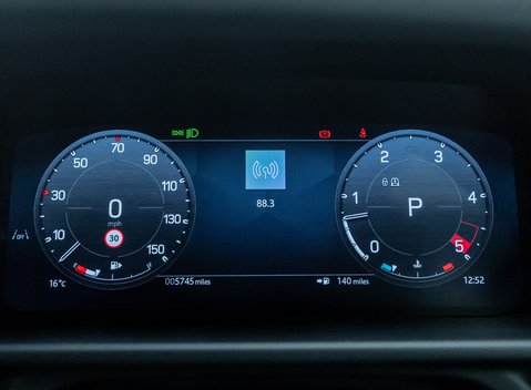 Land Rover Defender 90 D350 X-DYNAMIC HSE HARD TOP URBAN 19