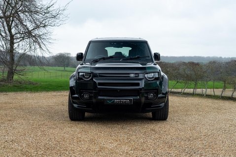 Land Rover Defender 3.0 D300 MHEV X-Dynamic HSE Auto 4WD Euro 6 (s/s) 5dr 21