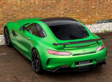 Mercedes-Benz AMG GT R 9