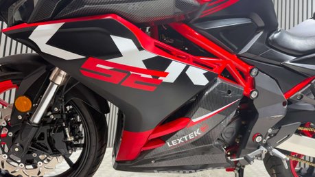 Lexmoto LXR SE 2025 ONLY 2K 1 OWNER 125CC SPORTS BIKE 37