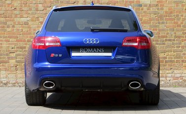 Audi RS6 Avant Plus 15