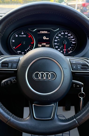 Audi A3 TDI SPORT NAV -£35 ROAD TAX - FULL AUDI MAIN DEALER SERVICE HISTORY 