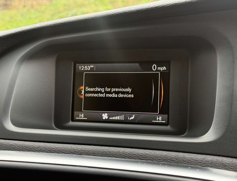 Volvo V40 1.6 V40 SE Luxury D2 Auto 5dr 28