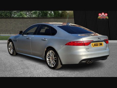 Jaguar XF R-SPORT 7