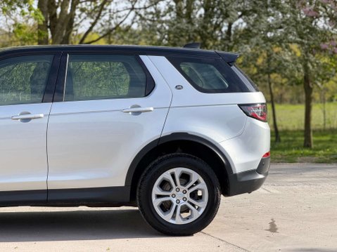 Land Rover Discovery Sport 2.0 Discovery Sport S D 4x2 5dr 29