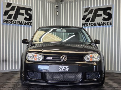 Volkswagen Golf 3.2 R32 Hatchback 3dr Petrol Manual (276 g/km, 240 bhp) 2